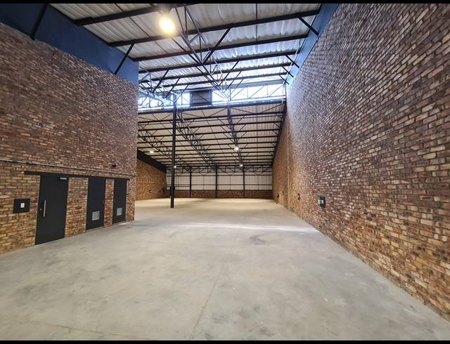 1,756M² WAREHOUSE TO LET IN RIVERSANDS